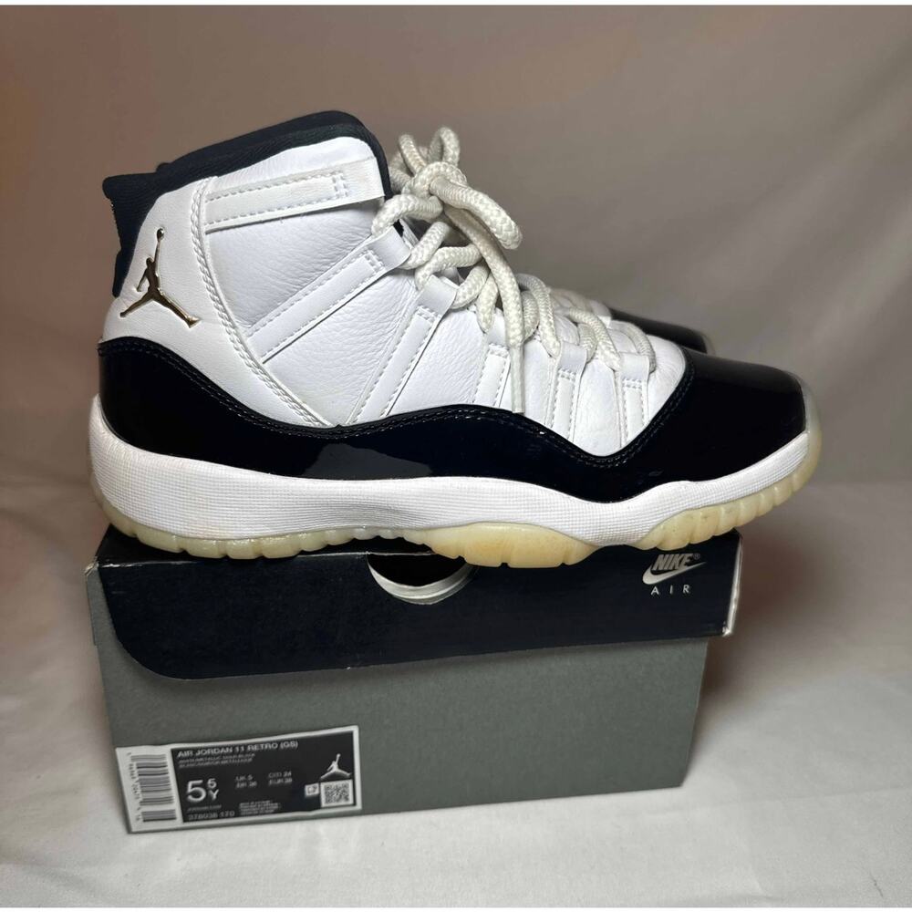 Size 5.5 - Nike Air Jordan 11 Retro GS Gratitude / Defining Moments Men's Shoes